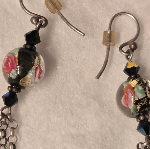 Ornate glass earrings - Picture 4 of 4